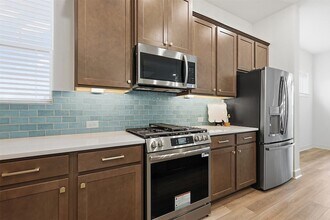 5511 Orangery Ln in Manvel, TX - Foto de edificio - Building Photo