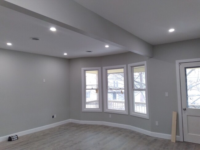 property at 14 W Erie St