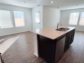 7128 Spotted Leaf Wy in Austin, TX - Building Photo - Building Photo