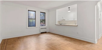 34-20 83rd St in Flushing, NY - Building Photo