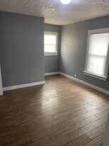 924 Leo St in Dayton, OH - Building Photo