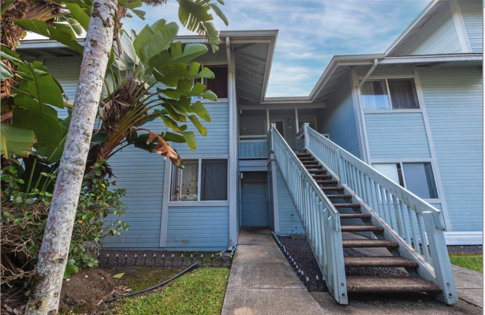 95-648 Wikao St in Mililani, HI - Foto de edificio