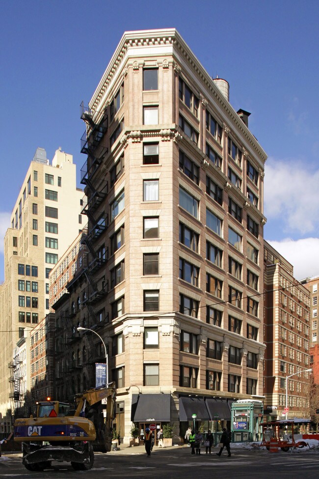 139 Chambers St in New York, NY - Building Photo - Primary Photo