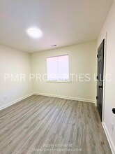 5211 Lake Ave in St. Joseph, MO - Building Photo - Building Photo