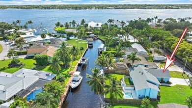 2003 SW Mockingbird Ln in Palm City, FL - Foto de edificio - Building Photo