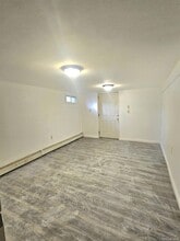 7 Montgomery St in Brentwood, NY - Building Photo - Building Photo