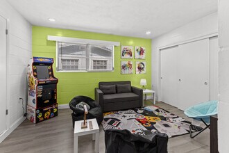 3204 NW 10th St in Gainesville, FL - Building Photo - Building Photo