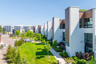 Lyndale Gardens Townhomes in Richfield, MN - Building Photo - Building Photo