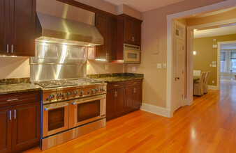 1731 Riggs Pl NW in Washington, DC - Building Photo - Building Photo