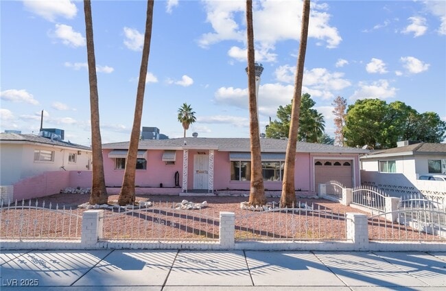 2112 S Van Patten Pl in Las Vegas, NV - Building Photo - Building Photo