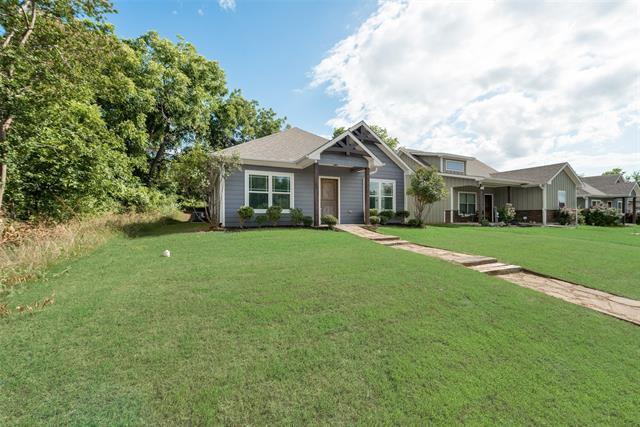 1212 W Elm St in Denison, TX - Building Photo - Building Photo