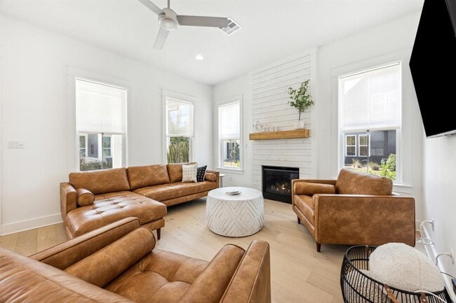 1034 Grant Wood Ave in Driftwood, TX - Building Photo - Building Photo