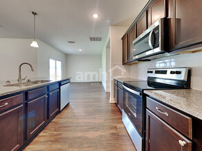 950 Tan Tara Trl in Jacksonville, FL - Building Photo - Building Photo