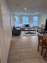 303 Boston Ave, Unit 3 in Medford, MA - Building Photo - Building Photo