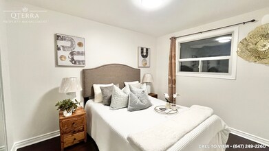 55 Crawford Dr in Brampton, ON - Building Photo - Building Photo