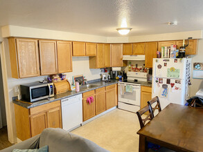 8-Plex in Longview, WA - Building Photo - Interior Photo