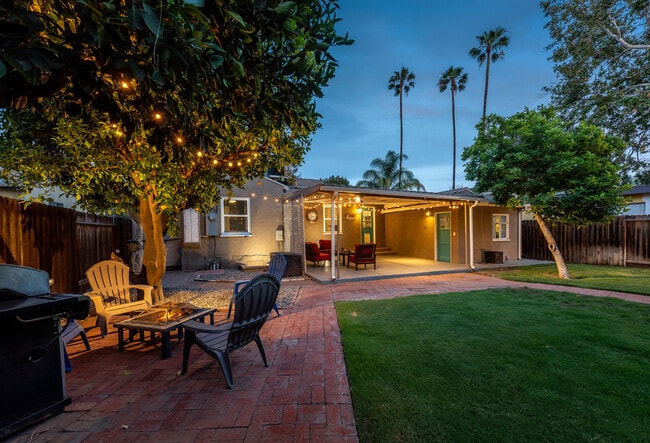 5865 Vesper Ave in Los Angeles, CA - Building Photo - Building Photo