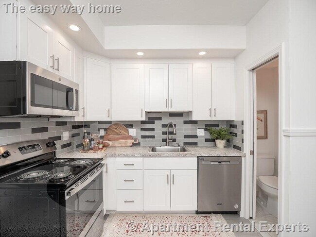 29 Florence St, Unit 1 in Medford, MA - Foto de edificio - Building Photo