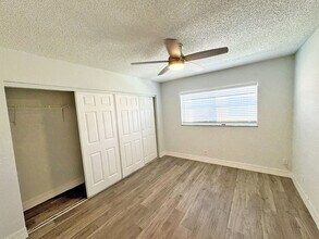 4465 Treehouse Ln in Tamarac, FL - Building Photo - Building Photo