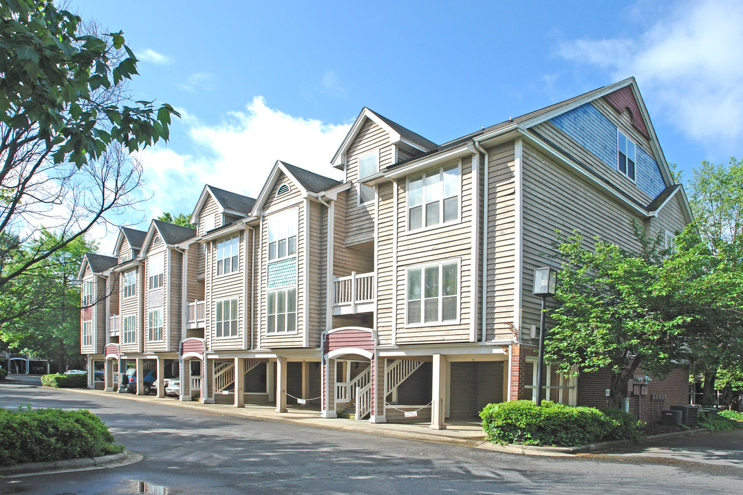 Fourth Ward Square in Charlotte, NC - Building Photo