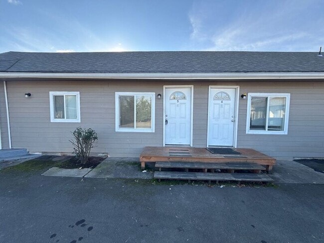 3357 Portland Rd NE in Salem, OR - Building Photo - Building Photo