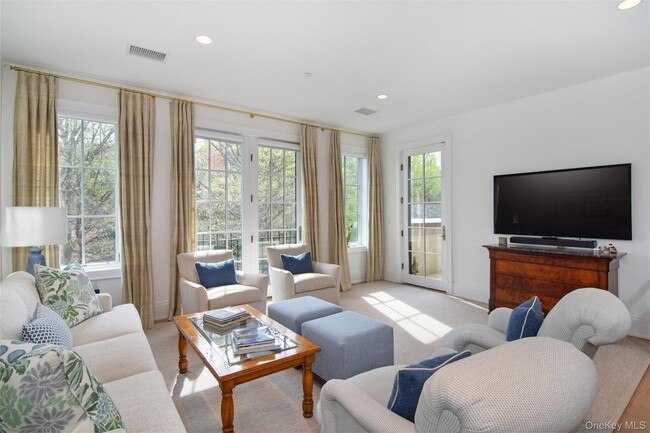 15 Kensington Rd in Bronxville, NY - Building Photo - Building Photo