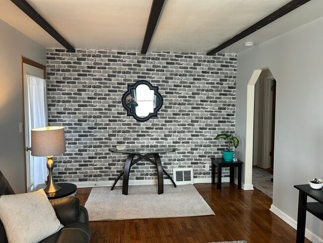property at 2031 Calhoun St