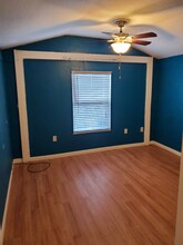 556 E Yancey St in Marion, NC - Foto de edificio - Building Photo