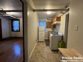 189 Summer St, Unit #3 Apartamentos