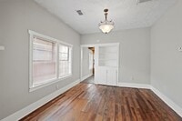 1506 Sydnor St photo'