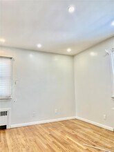 336 Scranton Ave in Lynbrook, NY - Building Photo - Building Photo