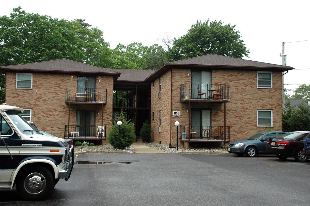 Virginia Court in Point Pleasant Boro, NJ - Building Photo