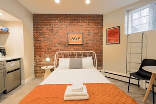 164 St Botolph St in Boston, MA - Building Photo