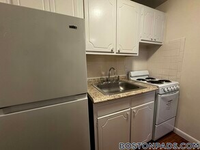 1315 Commonwealth Ave in Boston, MA - Building Photo - Building Photo