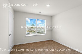 109 Gregory Ct in Weaverville, NC - Building Photo - Building Photo