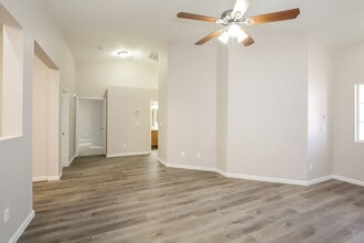 913 Baritone Way in North Las Vegas, NV - Building Photo - Building Photo