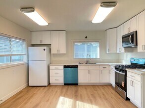 225 S G St in Lompoc, CA - Building Photo - Building Photo