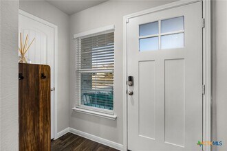 155 Globe Mallow Cir in Kyle, TX - Foto de edificio - Building Photo