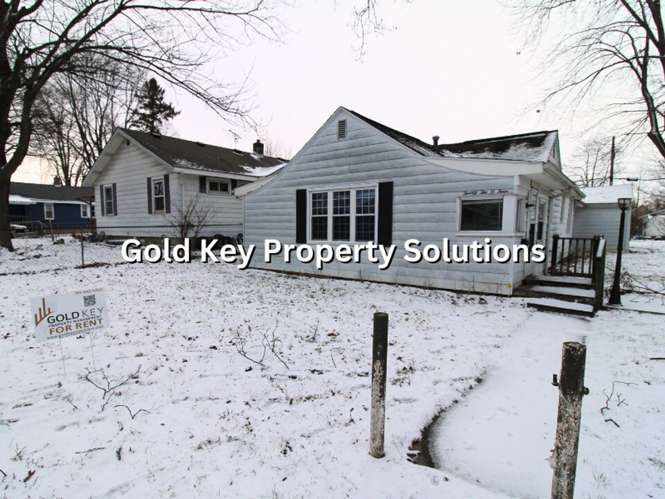 2204 S Waldemere Ave in Muncie, IN - Building Photo