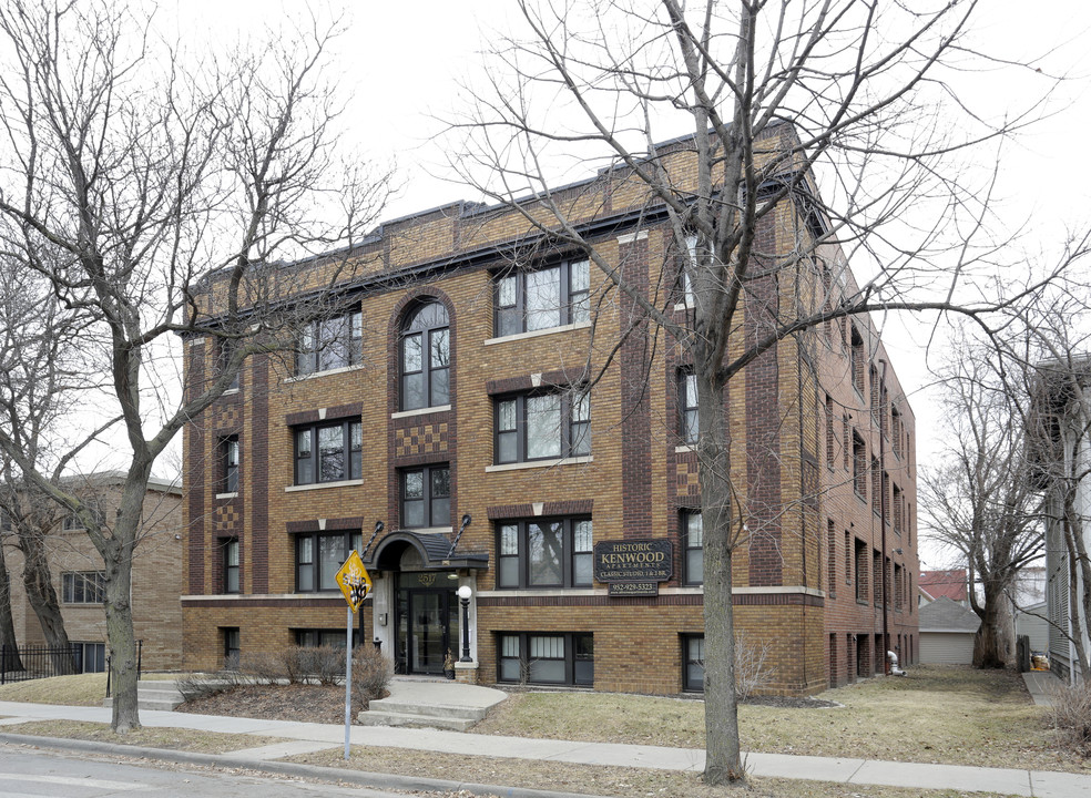 Kenwood Apartments - Uptown in Minneapolis, MN - Building Photo