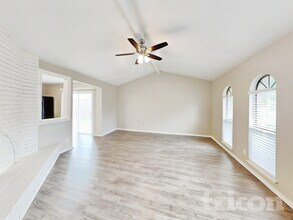 7541 Christie Ln in Dallas, TX - Building Photo - Building Photo