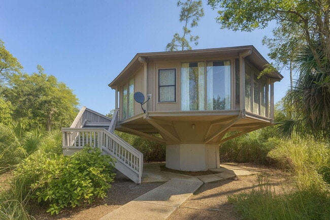 property at 2909 Marion Way