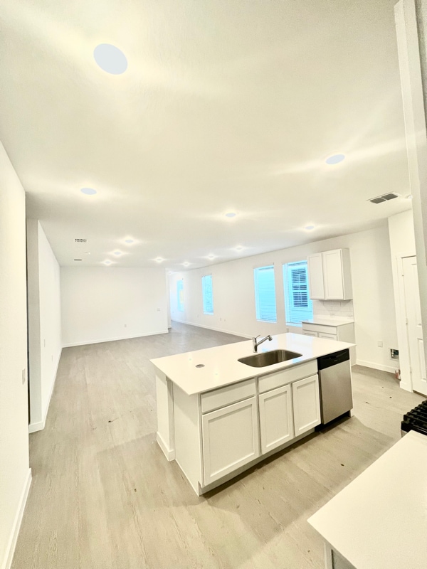 1414 Caceres Spur, Unit 3 in San Antonio, TX - Foto de edificio - Building Photo