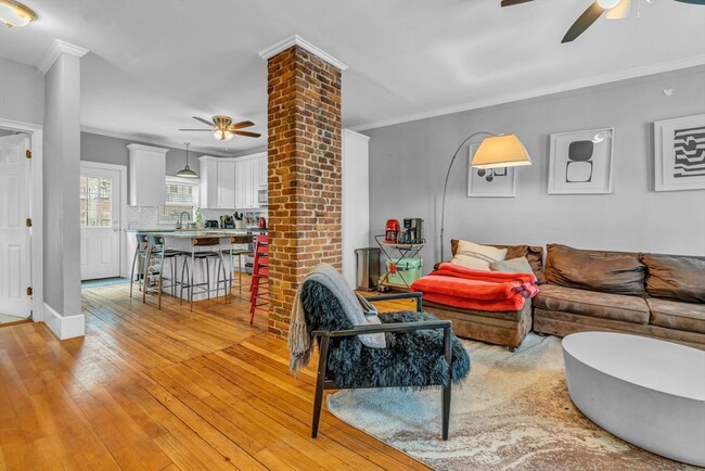 210 W 8th St in Boston, MA - Building Photo - Building Photo