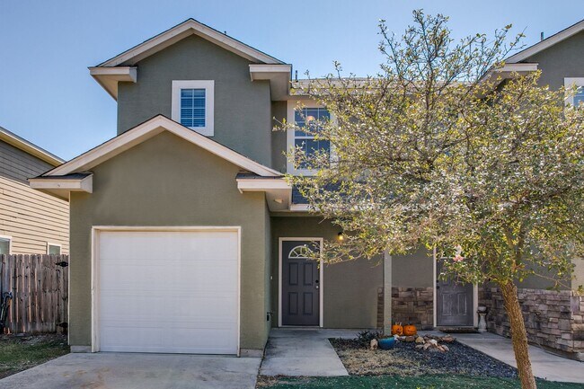 4906-4908 Appleseed Ct
