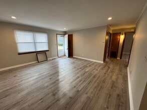 937 6th Ave SE in Calvert City, KY - Building Photo - Building Photo