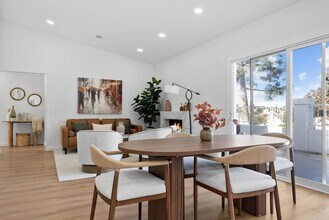2038 Waterbury Dr, Unit 2065 in Chula Vista, CA - Building Photo - Building Photo