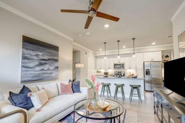 13802 Napoli Dr