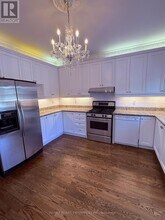 37 Castlegate Blvd in Brampton, ON - Building Photo - Building Photo