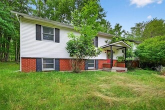 6 Pine Ave in Mountain Dale, NY - Building Photo - Building Photo